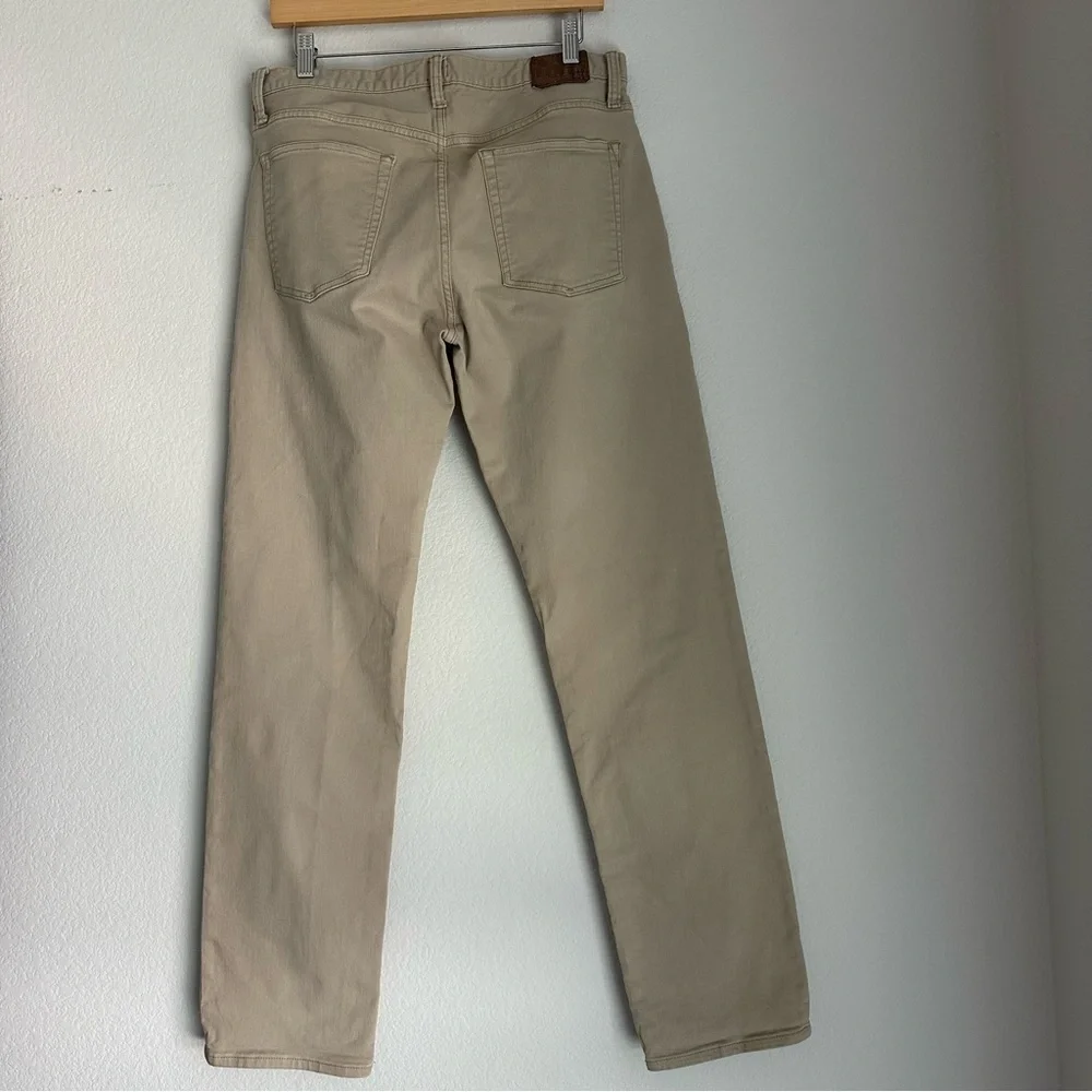 Gap Denim Mens Straight Leg Jeans Beige Tan Khaki Pants 32 x 32 Casual Neutral